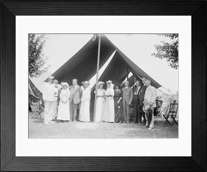 Framed Print : Brigadier General Hunter Liggett & party - Gettysburg, 1913. Creator: Bain News Service Framed Print : Brigadier General Hunter Liggett & party - Gettysburg, 1913. Creator: Bain News Service