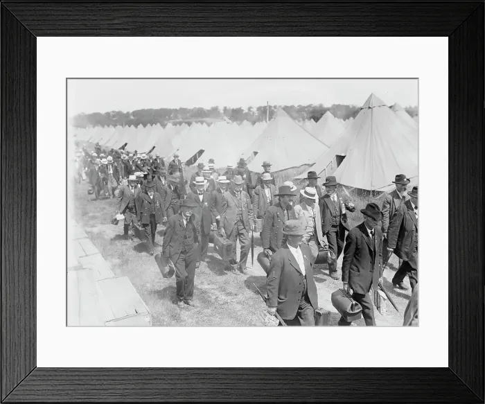 Framed Print : Veterans arriving - Gettysburg, 1913. Creator: Bain News Service
