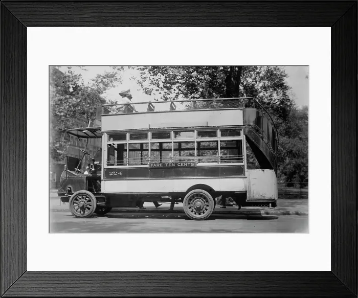 Framed Print : 5th Ave. bus, between c1910 and c1915. Creator: Bain News Service Framed Print : 5th Ave. bus, between c1910 and c1915. Creator: Bain News Service
