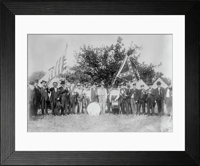 Framed Print : Under blue and gray - Gettysburg, 1913. Creator: Bain News Service Framed Print : Under blue and gray - Gettysburg, 1913. Creator: Bain News Service