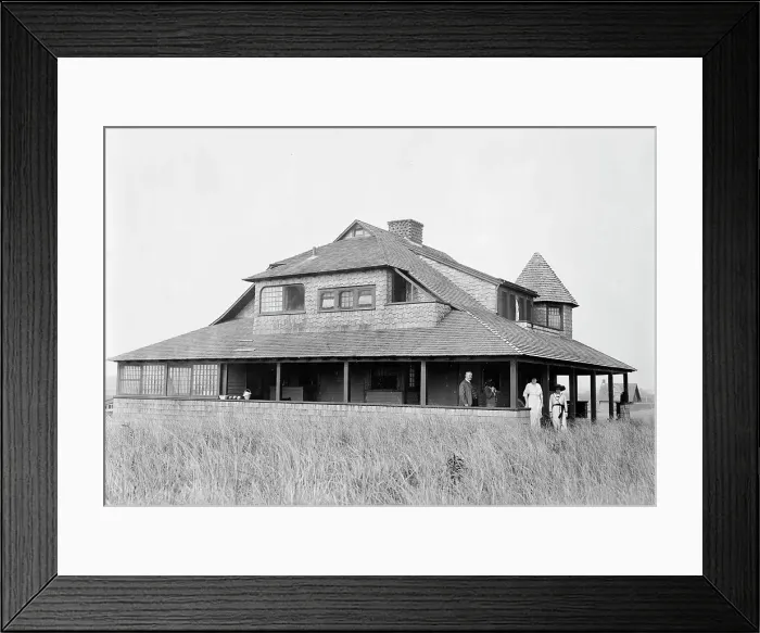 Framed Print : Easthampton - Home of E.E. McCall, between c1910 and c1915. Creator: Bain News Service Framed Print : Easthampton - Home of E.E. McCall, between c1910 and c1915. Creator: Bain News Service