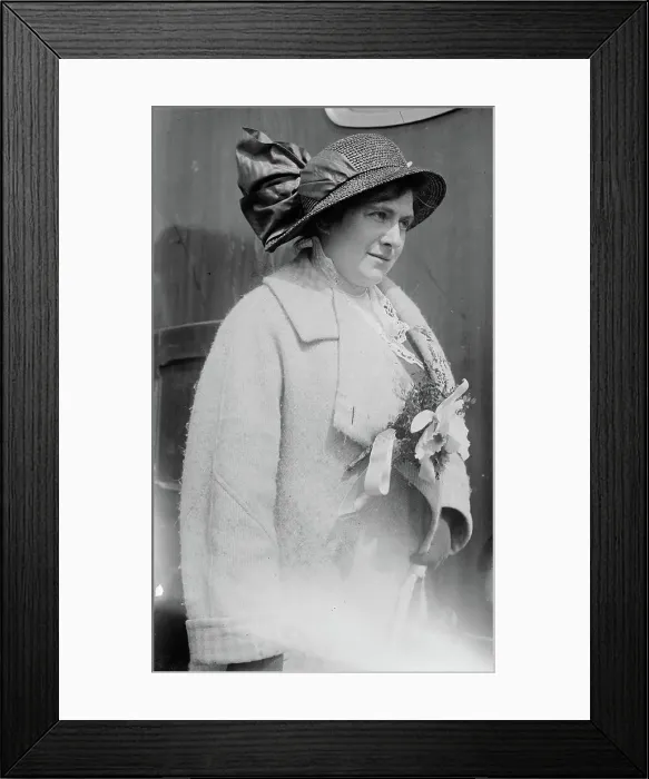 Framed Print : Elena Gerhardt, 1913. Creator: Bain News Service Framed Print : Elena Gerhardt, 1913. Creator: Bain News Service