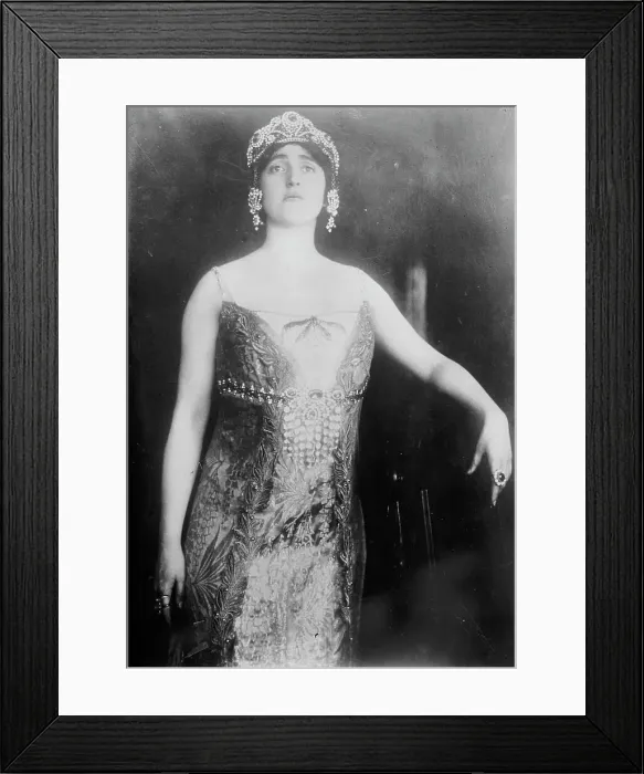 Framed Print : Elizabeth Amsden, between c1910 and c1915. Creator: Bain News Service Framed Print : Elizabeth Amsden, between c1910 and c1915. Creator: Bain News Service
