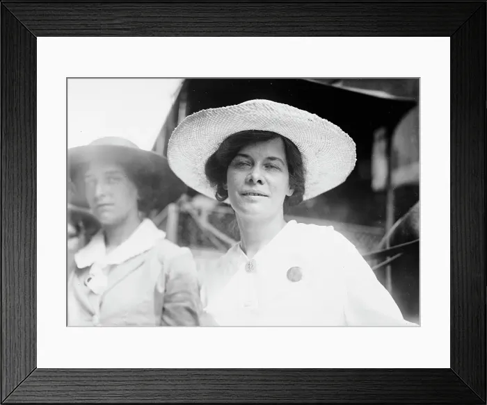 Framed Print : Miss E. Freeman, between c1910 and c1915. Creator: Bain News Service Framed Print : Miss E. Freeman, between c1910 and c1915. Creator: Bain News Service
