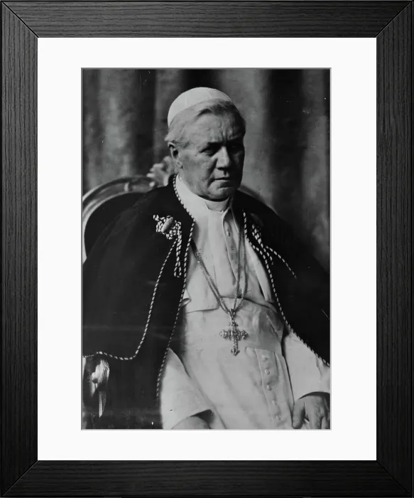 Framed Print : The Pope, 1913. Creator: Bain News Service Framed Print : The Pope, 1913. Creator: Bain News Service