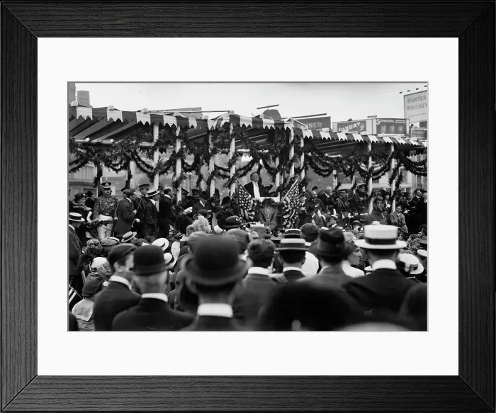 Framed Print : Taft at Maine Monument dedication, 1913. Creator: Bain News Service Framed Print : Taft at Maine Monument dedication, 1913. Creator: Bain News Service