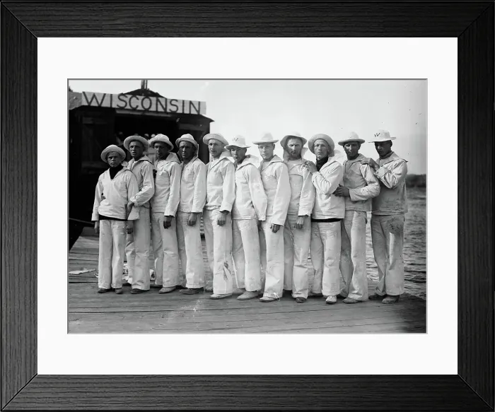 Framed Print : Wis. [i.e. Wisconsin] Varsity 8 (1913), 1913. Creator: Bain News Service