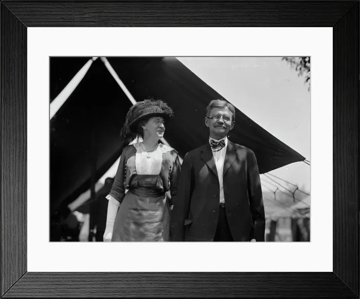Framed Print : Vice President Marshall & wife - Gettysburg, 1913. Creator: Bain News Service Framed Print : Vice President Marshall & wife - Gettysburg, 1913. Creator: Bain News Service