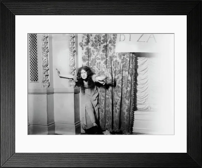 Framed Print : Baroness Von Rottenthal, 1914. Creator: Bain News Service Framed Print : Baroness Von Rottenthal, 1914. Creator: Bain News Service