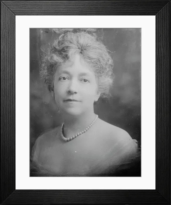 Framed Print : Elsie de Wolfe, 1914. Creator: Bain News Service Framed Print : Elsie de Wolfe, 1914. Creator: Bain News Service