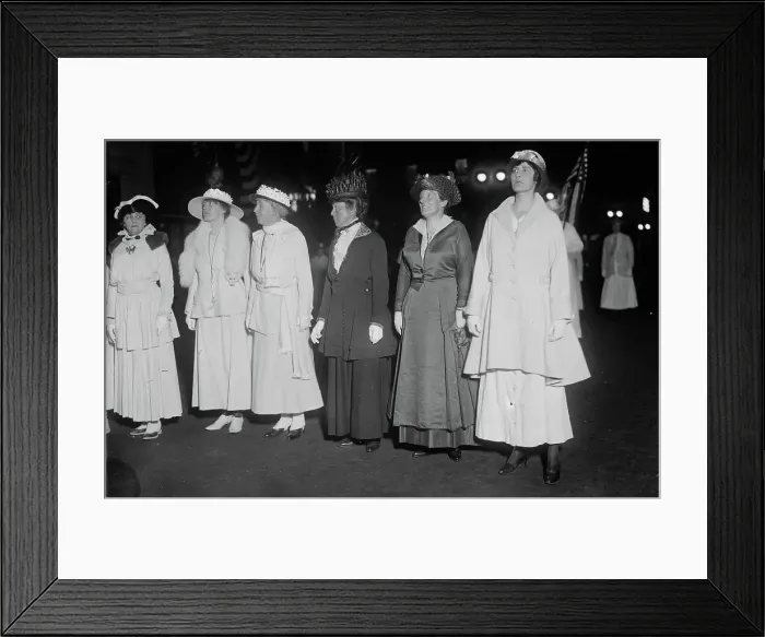 Framed Print : Mrs. T. Hitchcock, Lota Robinson, Mrs. Roosevelt & Miss Alexander, between c1915 and c1920. Creator: Bain News Service Framed Print : Mrs. T. Hitchcock, Lota Robinson, Mrs. Roosevelt & Miss Alexander, between c1915 and c1920. Creator: Bain News Service