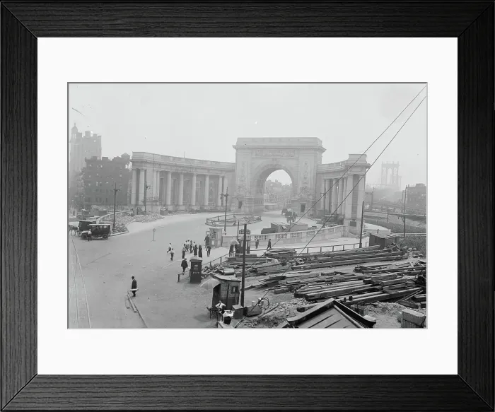 Framed Print : Manhattan Bridge, between c1915 and c1920. Creator: Bain News Service Framed Print : Manhattan Bridge, between c1915 and c1920. Creator: Bain News Service