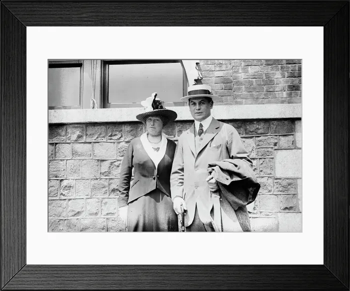 Framed Print : Fred Herreshoff and wife, between c1910 and c1915. Creator: Bain News Service Framed Print : Fred Herreshoff and wife, between c1910 and c1915. Creator: Bain News Service