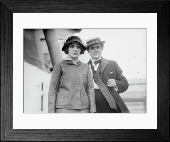 Framed Print : Laurette Taylor and Hartley Manners, between c1910 and c1915. Creator: Bain News Service Framed Print : Laurette Taylor and Hartley Manners, between c1910 and c1915. Creator: Bain News Service