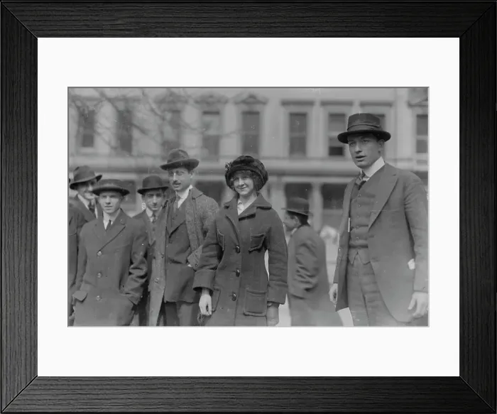 Framed Print : Henrietta Noble, between c1910 and c1915. Creator: Bain News Service Framed Print : Henrietta Noble, between c1910 and c1915. Creator: Bain News Service