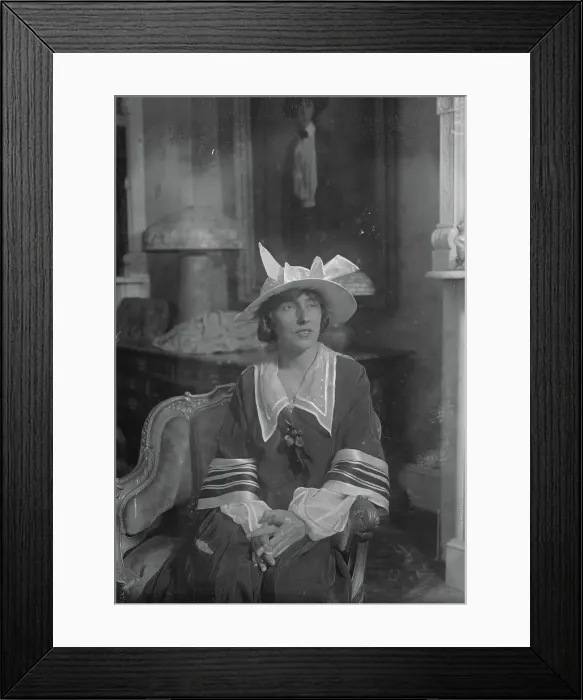 Framed Print : Evelyn Nesbit Thaw, 1915. Creator: Bain News Service Framed Print : Evelyn Nesbit Thaw, 1915. Creator: Bain News Service