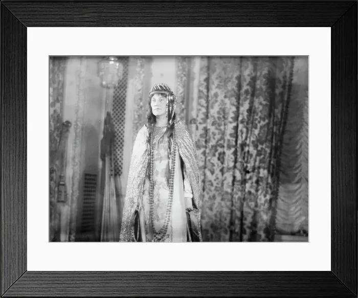 Framed Print : Mrs. Herbert Stone, between c1910 and c1915. Creator: Bain News Service Framed Print : Mrs. Herbert Stone, between c1910 and c1915. Creator: Bain News Service