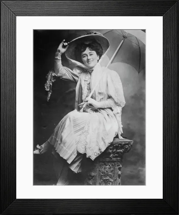 Framed Print : Edna Wallace Hopper, between c1910 and c1920. Creator: Bain News Service Framed Print : Edna Wallace Hopper, between c1910 and c1920. Creator: Bain News Service