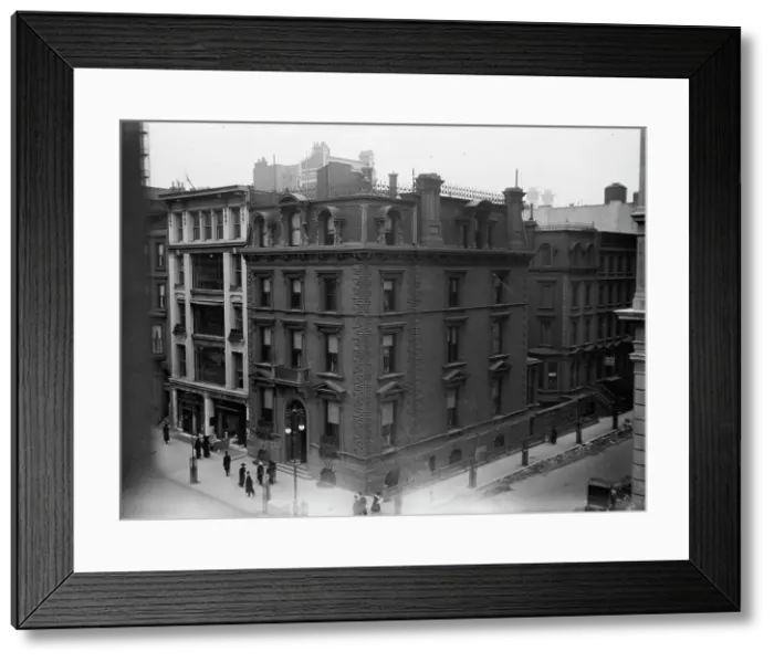 Framed Print : Helen Gould Shepard's, N.Y.C. between c1910 and c1915. Creator: Bain News Service Framed Print : Helen Gould Shepard's, N.Y.C. between c1910 and c1915. Creator: Bain News Service
