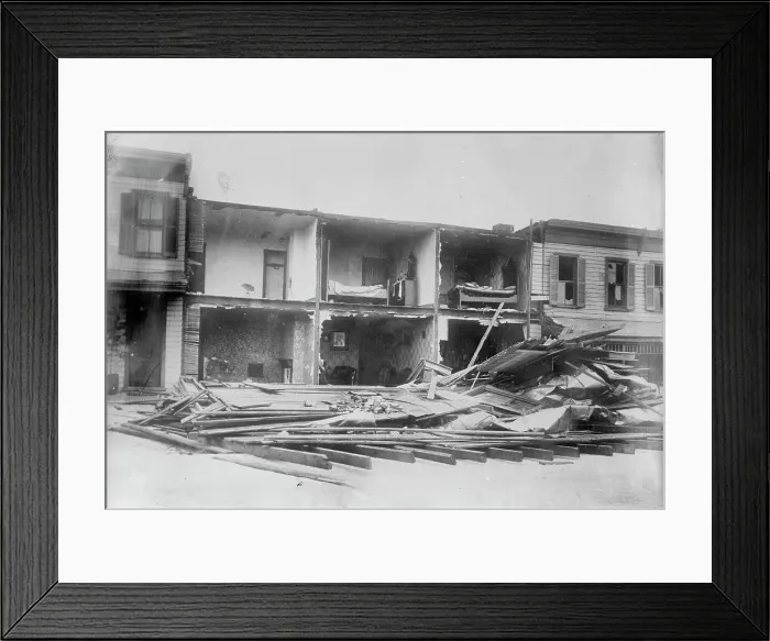 Framed Print : Wrecked Washington houses, 1914. Creator: Bain News Service Framed Print : Wrecked Washington houses, 1914. Creator: Bain News Service