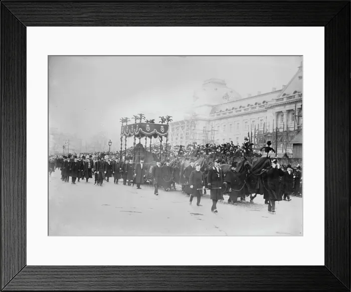 Framed Print : Funeral cortege for King Leopold, Belgium, 1910. Creator: Bain News Service Framed Print : Funeral cortege for King Leopold, Belgium, 1910. Creator: Bain News Service