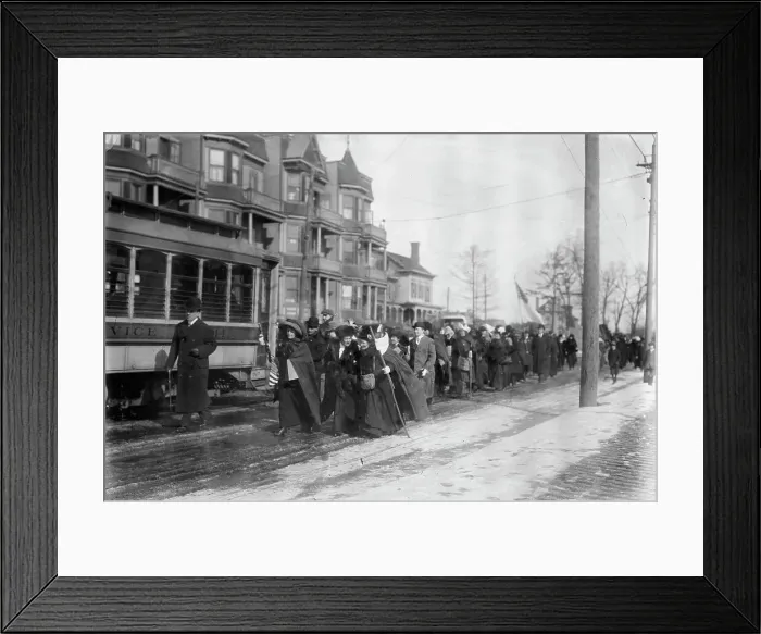 Framed Print : Suffrage hike to Wash'n, 1913. Creator: Bain News Service Framed Print : Suffrage hike to Wash'n, 1913. Creator: Bain News Service