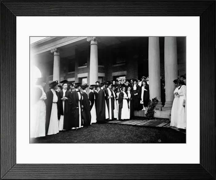Framed Print : Miss Randolph addressing Barnard Grads, Ivy Day, 1911. Creator: Bain News Service