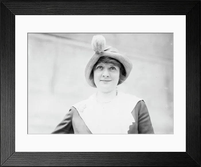 Framed Print : Billie Burke, between c1910 and c1915. Creator: Bain News Service Framed Print : Billie Burke, between c1910 and c1915. Creator: Bain News Service