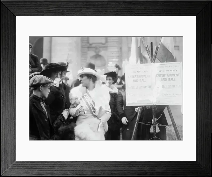 Framed Print : Mrs. Sidney Berg, 1914. Creator: Bain News Service Framed Print : Mrs. Sidney Berg, 1914. Creator: Bain News Service