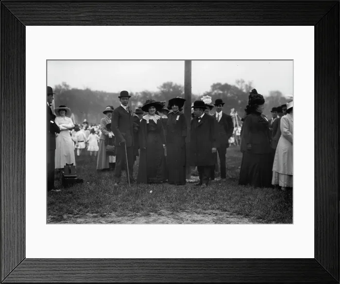 Framed Print : G.T. Kirby & wife, Mrs. L.R. Guggenheim, Com'r Stover, between c1910 and c1915. Creator: Bain News Service Framed Print : G.T. Kirby & wife, Mrs. L.R. Guggenheim, Com'r Stover, between c1910 and c1915. Creator: Bain News Service