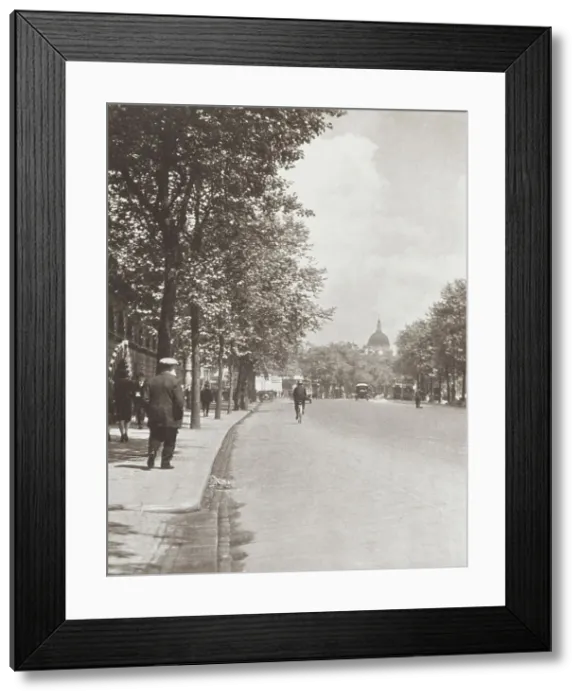Framed Print : Victoria embankment. From the album: Photograph album - London, 1920s. Creator: Harry Moult Framed Print : Victoria embankment. From the album: Photograph album - London, 1920s. Creator: Harry Moult