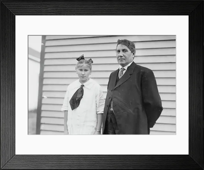 Framed Print : Dr. Carman & Elizabeth, 1914. Creator: Bain News Service Framed Print : Dr. Carman & Elizabeth, 1914. Creator: Bain News Service