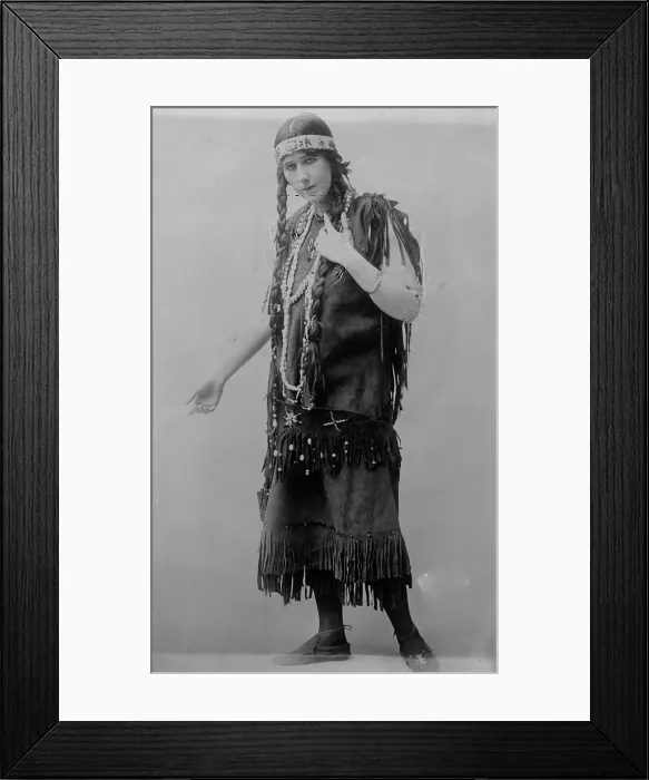 Framed Print : Enid Watkins, between c1910 and c1915. Creator: Bain News Service Framed Print : Enid Watkins, between c1910 and c1915. Creator: Bain News Service