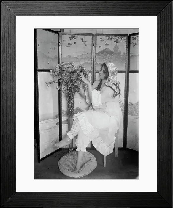 Framed Print : Olive Thomas, between c1915 and c1920. Creator: Bain News Service Framed Print : Olive Thomas, between c1915 and c1920. Creator: Bain News Service