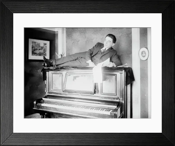 Framed Print : Robyn, between c1915 and c1920. Creator: Bain News Service Framed Print : Robyn, between c1915 and c1920. Creator: Bain News Service