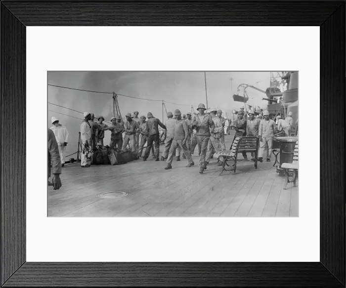 Framed Print : Coaling MINAS GERAES, between c1910 and c1915. Creator: Bain News Service Framed Print : Coaling MINAS GERAES, between c1910 and c1915. Creator: Bain News Service