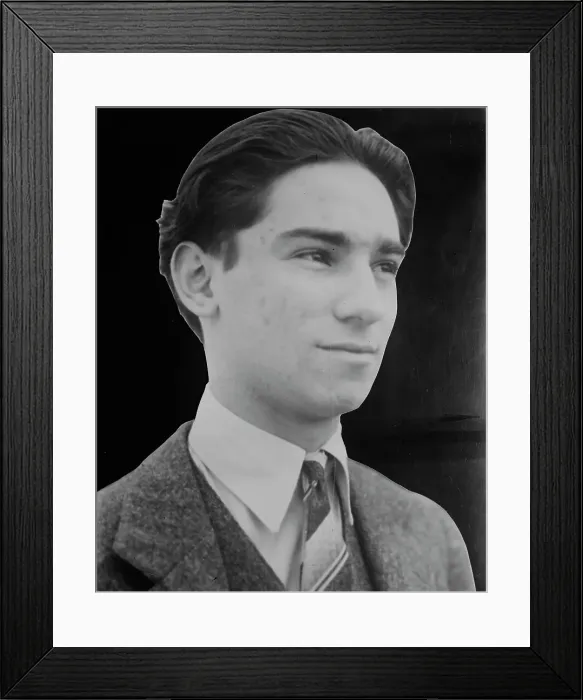 Framed Print : Roger Wolfe Kahn, A Victor Artist, between c1915 and c1920. Creator: Bain News Service Framed Print : Roger Wolfe Kahn, A Victor Artist, between c1915 and c1920. Creator: Bain News Service