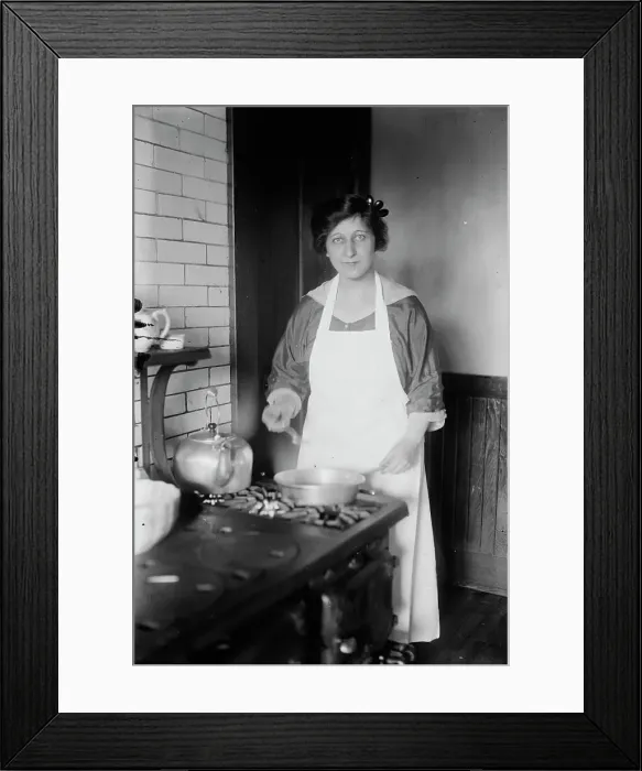 Framed Print : Rosedale, between c1915 and c1920. Creator: Bain News Service Framed Print : Rosedale, between c1915 and c1920. Creator: Bain News Service