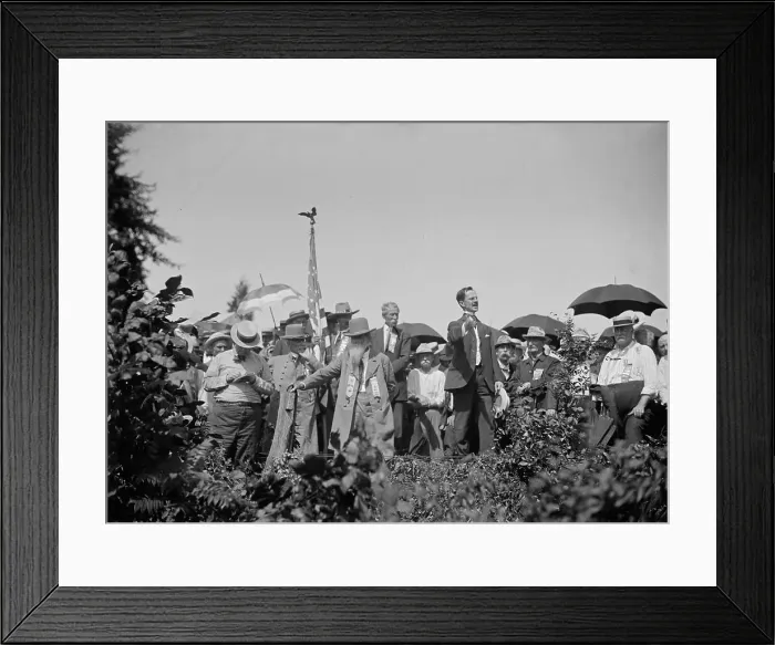 Framed Print : Sen. Moore of Penn. speaking at reunion - Bloody Angle - Gettysburg, 1913. Creator: Bain News Service Framed Print : Sen. Moore of Penn. speaking at reunion - Bloody Angle - Gettysburg, 1913. Creator: Bain News Service