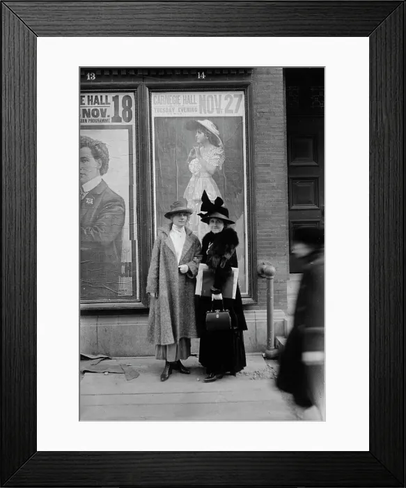 Framed Print : Soller & Kitty Cheatham, 1917. Creator: Bain News Service Framed Print : Soller & Kitty Cheatham, 1917. Creator: Bain News Service