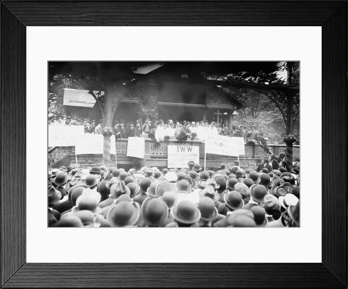 Framed Print : J.J. Ettor speaking to striking barbers, Union Square, N.Y. 1913. Creator: Bain News Service Framed Print : J.J. Ettor speaking to striking barbers, Union Square, N.Y. 1913. Creator: Bain News Service