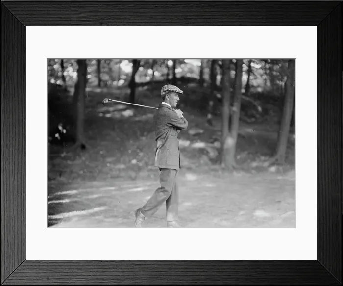 Framed Print : Fred McLeod - golf, between c1910 and c1915. Creator: Bain News Service Framed Print : Fred McLeod - golf, between c1910 and c1915. Creator: Bain News Service