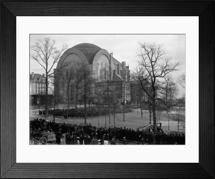 Framed Print : Reid Funeral, 1913. Creator: Bain News Service Framed Print : Reid Funeral, 1913. Creator: Bain News Service