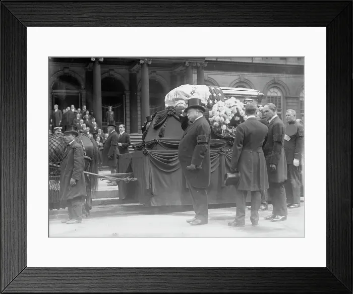 Framed Print : Taft at Gaynor funeral, 1913. Creator: Bain News Service Framed Print : Taft at Gaynor funeral, 1913. Creator: Bain News Service