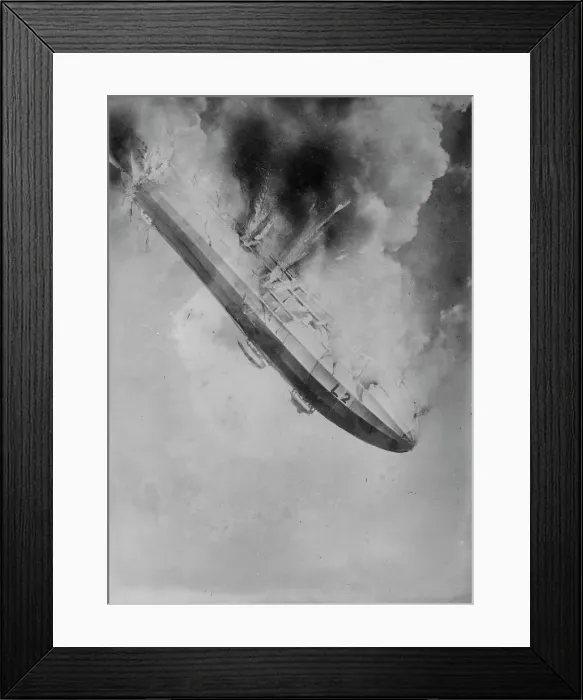 Framed Print : Zeppelin L II, 1913. Creator: Bain News Service Framed Print : Zeppelin L II, 1913. Creator: Bain News Service