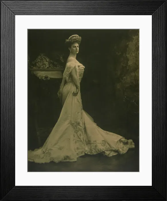 Framed Print : Portrait of Élisabeth, Countess Greffulhe (1860-1952), c1900. Creator: Wegener; Otto (1849-1924) Framed Print : Portrait of Élisabeth, Countess Greffulhe (1860-1952), c1900. Creator: Wegener; Otto (1849-1924)