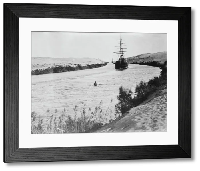 Framed Print : Suez Canal, between c1910 and c1915. Creator: Bain News Service Framed Print : Suez Canal, between c1910 and c1915. Creator: Bain News Service