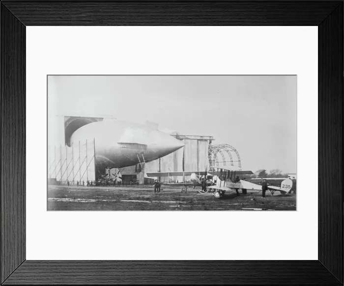 Framed Print : British airship PARSEVAL & army aeroplanes, between c1910 and c1915. Creator: Bain News Service Framed Print : British airship PARSEVAL & army aeroplanes, between c1910 and c1915. Creator: Bain News Service