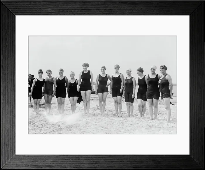 Framed Print : Sophie Frietag, May Waldis, Elsie Sutan [i.e. Sutton], Rita Greenfield... between c1910 and c1915. Creator: Bain News Service