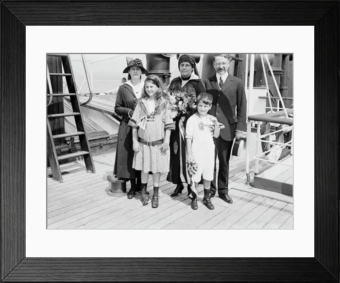 Framed Print : A.I. Elkus & family, between c1915 and c1920. Creator: Bain News Service Framed Print : A.I. Elkus & family, between c1915 and c1920. Creator: Bain News Service